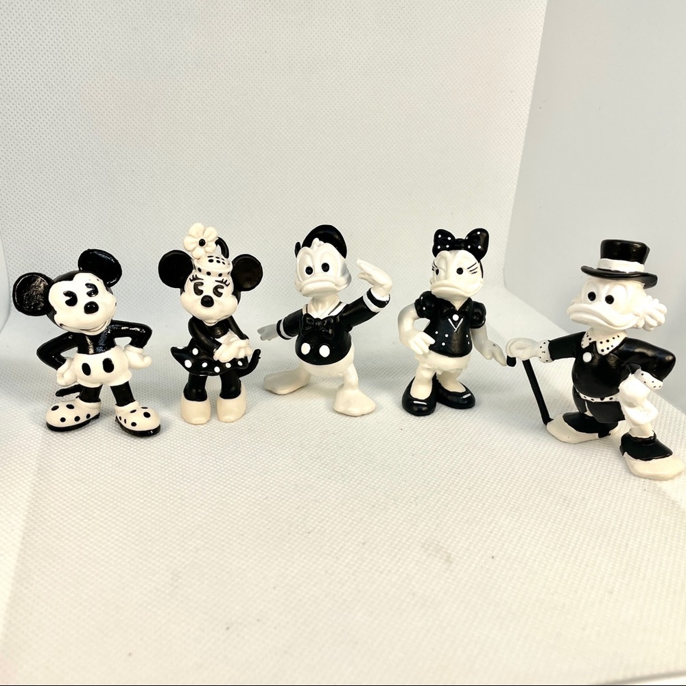 Vintage Walt Disney Bully Black & White set of 5 characters